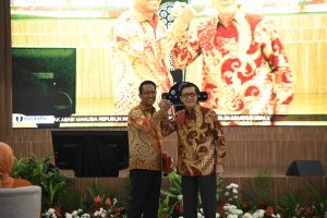 Terima Jabatan Menkumham, Supratman Minta Kolaborasi Seluruh Jajaran Kemenkumham