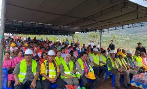 Melki  Laka Lena   Bangga  Dengan Warga Lewohedo  Yang  Hibahkan Tanah 3, 5 Hektar Bangun RSP Solor