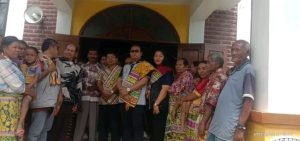 Peduli  Bagi Kemajuan Daerah,    Paket Tulus   Berikan Bantuan Keramik untuk Pembangunan Kapela   St.Arnoldus  Jansen 