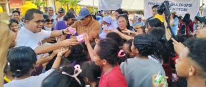Melki Laka Lena Beri Semangat Para Penyintas Erupsi Lewotobi