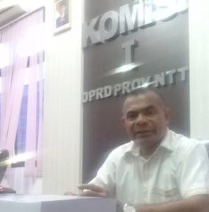 Hiro Banafanu Sosok Pemimpin Yang  Rendah   Hati dan Merakyat