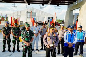 Pastikan Kesiapan Pengamanan Nataru, Dirut Jasa Raharja Dampingi Kapolri dan Panglima TNI Tinjau Gerbang Tol Prambanan