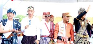 Alfons Watu Raka : Bangga Bersama Seluruh Rekan Kerja DPRD  Sukseskan Parade Tenun Ikat Saat HUT ke-66 Provinsi NTT