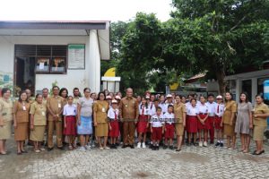 Pj. Wali Kota Kupang Tekankan Pentingnya Kebersihan Sekolah dan Kualitas Pendidikan