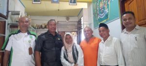 Menyikapi Keluhan Siswa MTSN,  Anggota DPRD Kota  Kupang Amirudin La   Oda Minta  Pemerintah Kelurahan Nunbaun Sabu     Lakukan Penataan   TPS  Yang Rama Lingkungan