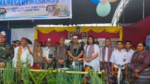 Dorong  Pembangunan Pendidikan   Yang Berkualitas,  Bupati    TTU  Resmi  Buka Pameran  Ekpo Hasil Karya Anak    SD-SMA