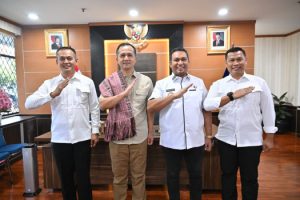 Bupati TTU   Dan    Menteri Transmigrasi  Bahas Peningkatan  Pembangunan KTM Ponu