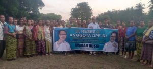 Reses di   Di Desa  Kualin, Polo, Oebobo,  Bena, Oni,  Warga  Minta  Usman Husin  Perjuangkan Hand   trakror Roda Empat,    Bibit Padi Unggul dan   Mesin Tanam