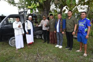 Rayakan Idul Adha,  Bupati Kupang Serahkan Hewan Kurban  Di 3 Mesjid