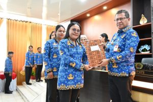 Bupati Kupang    Himbau   225  PNS  Angkatan  2024  Agar   Disiplin    Dan Tunjuhkan Loyalitas    Kerja