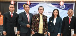 Tingkatkan layanan Publik,  Wabup  Aurum Titu  Eki Resmi   Lantik Dewan Pengawas dan  Staf Khusus Bupati