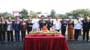 Gubernur Laka Lena :   Polri untuk Masyarakat,  HUT Bayangkara Ke-79 Sebagai  Momentum Pererat Sinergi,  Tingkatkan Pelayanan dan Kinerja