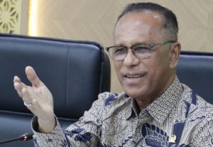 Bantuan Mengalir Deras ke Ujung Selatan NKRI,   Nelayan Rote Ndao Dapat Perahu, Mesin, dan Ratusan Alat Tangkap Ikan Dari Usman Husin