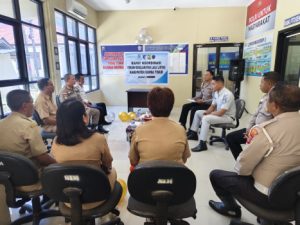 Tingkatkan Kesadaran Keselamatan Berlalu Lintas : PT Jasa Raharja   Sumba Timur Berpartisipasi dalam Rapat Forum Komunikasi  Lintas dan Angkutan Jalan