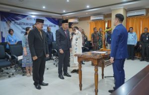 Walikota Kupang  Resmi  Lantik   Isidorus Lilijawa Sebagai  Direktur  PDAM Kota Kupang