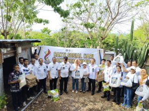 Peduli Bagi Sesama, Lapas Kupang dan Kanwil NTT Salurkan Bantuan ke Kampung Pemulung