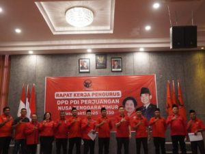 Lantik Badan dan Sayap Partai, DPD PDI Perjuangan NTT Perkuat Konsolidasi Ideologis dan Kerja Nyata Bangun Daerah
