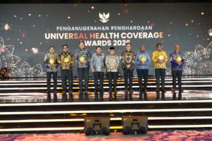 Dukung Program JKN, Ratusan Kepala Daerah Terima Penghargaan di UHC Awards 2026