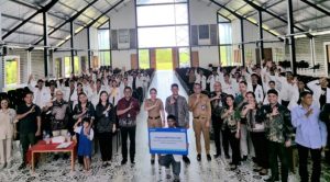 BRI Peduli Salurkan Beasiswa bagi 59 Mahasiswa UNIKA Weetebula