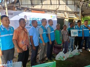 Dari Pelita ke Listrik, 50 Warga Kurang Mampu di Oelpuah Terima Bantuan Listrik Gratis dari   PLN NTT