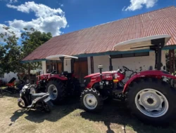 Usman Husin Wujudkan Aspirasi Petani, Dua Traktor Roda Empat Siap Dongkrak Produksi Pertanian TTS