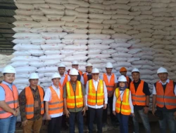 Usman Husin Apresiasi PT Pupuk Indonesia Jaga Stok Pupuk Aman di NTT, Cari Solusi Kendala Distribusi hingga Kios Pengecer