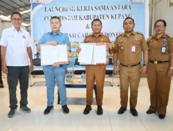 Perkuat Ekonomi  Daerah,  Bupati   Yosep Lede  Resmi Launching   Produk   Garam    Kupang EMAS