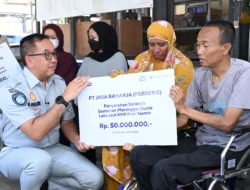 24 Jam, Dirut Jasa Raharja Serahkan Santunan kepada Ahli Waris Korban Kebakaran KMP Putri Yasmin