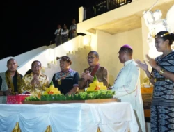 19 Tahun Gembala Umat, Uskup Dominikus Saku Rayakan Momen Syukur dan Pentahbisan Gereja St. Mikhael Bitefa Bersama Gubernur Melki di Bitefa